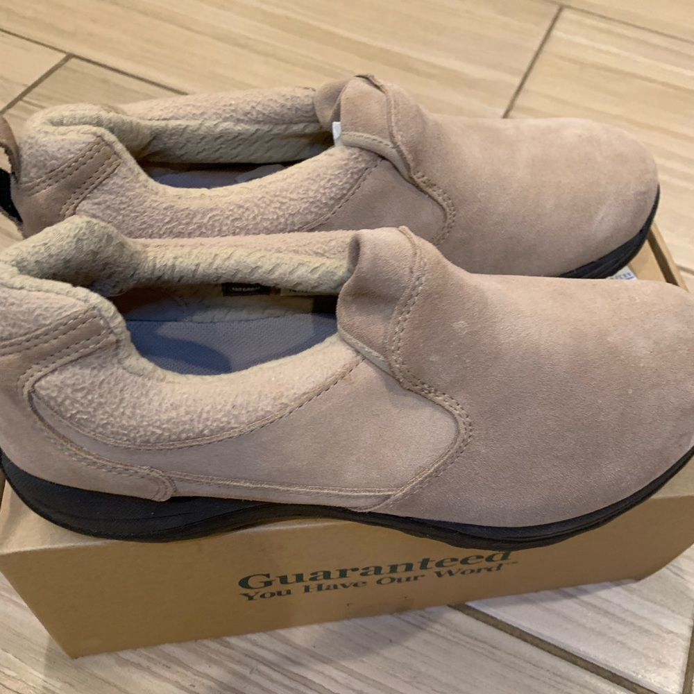 NEW WITH BOX - L.L. Bean Insulated Comfort Moccasins - Size 10M - Color: Twig